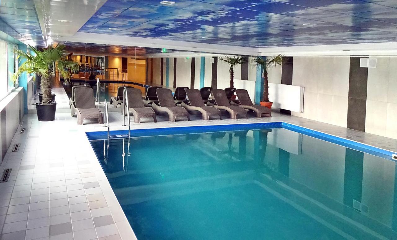 Hotel Mikorzyn Ślesin Extérieur photo