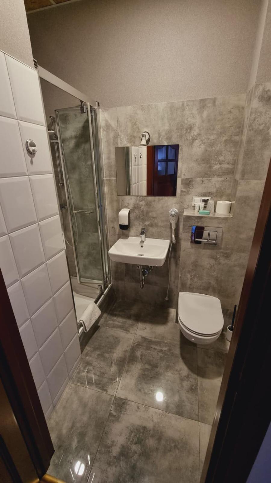 Hotel Mikorzyn Ślesin Extérieur photo
